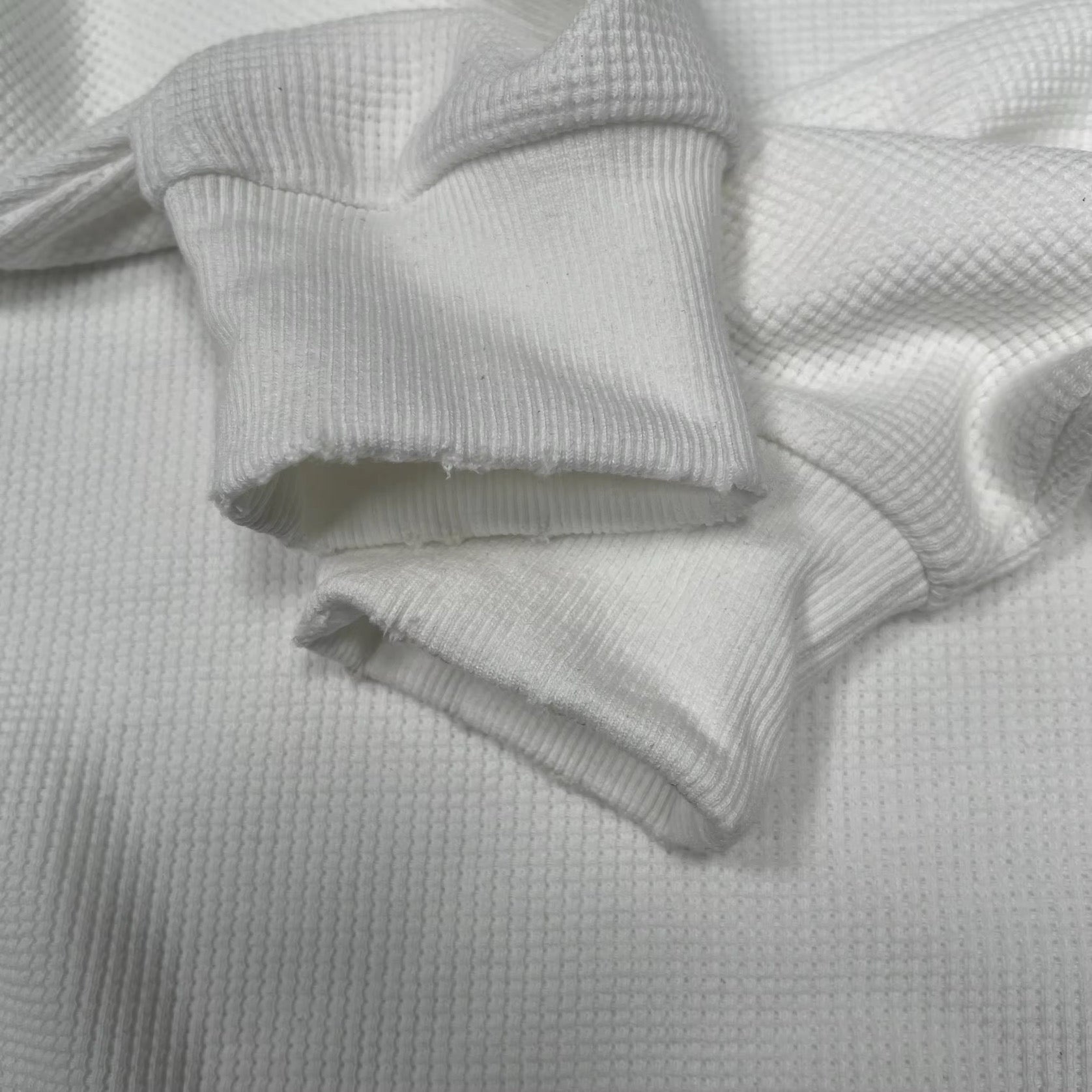 Limited edition Ursus Arctos Oversized Long Sleeve Cropped Shirt – Streetwear Graphic Tee with Bear Logo (White)